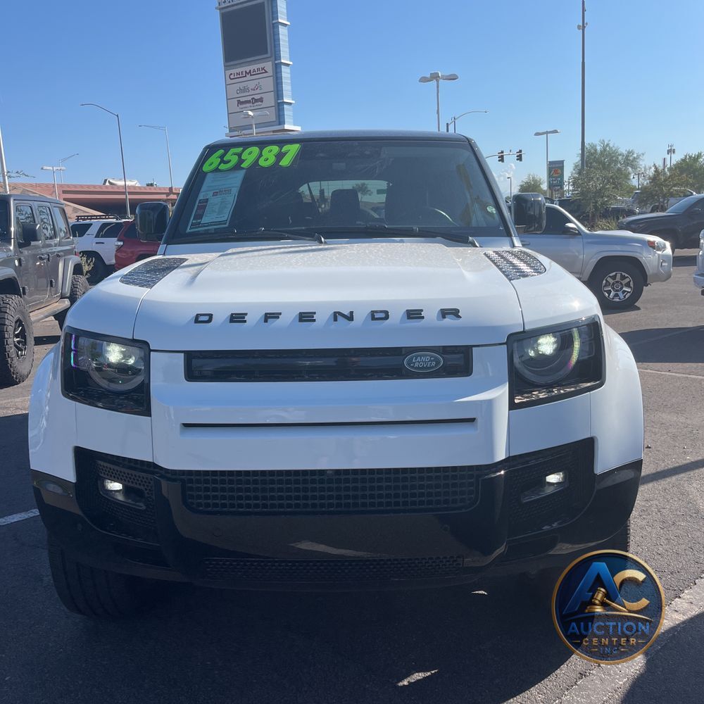 2024 Land Rover Defender 130 X-Dyn SE P400