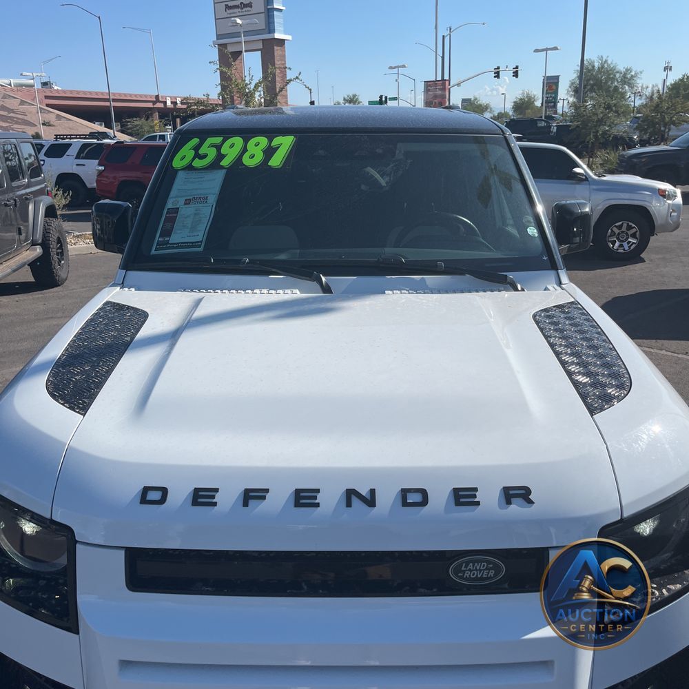 2024 Land Rover Defender 130 X-Dyn SE P400