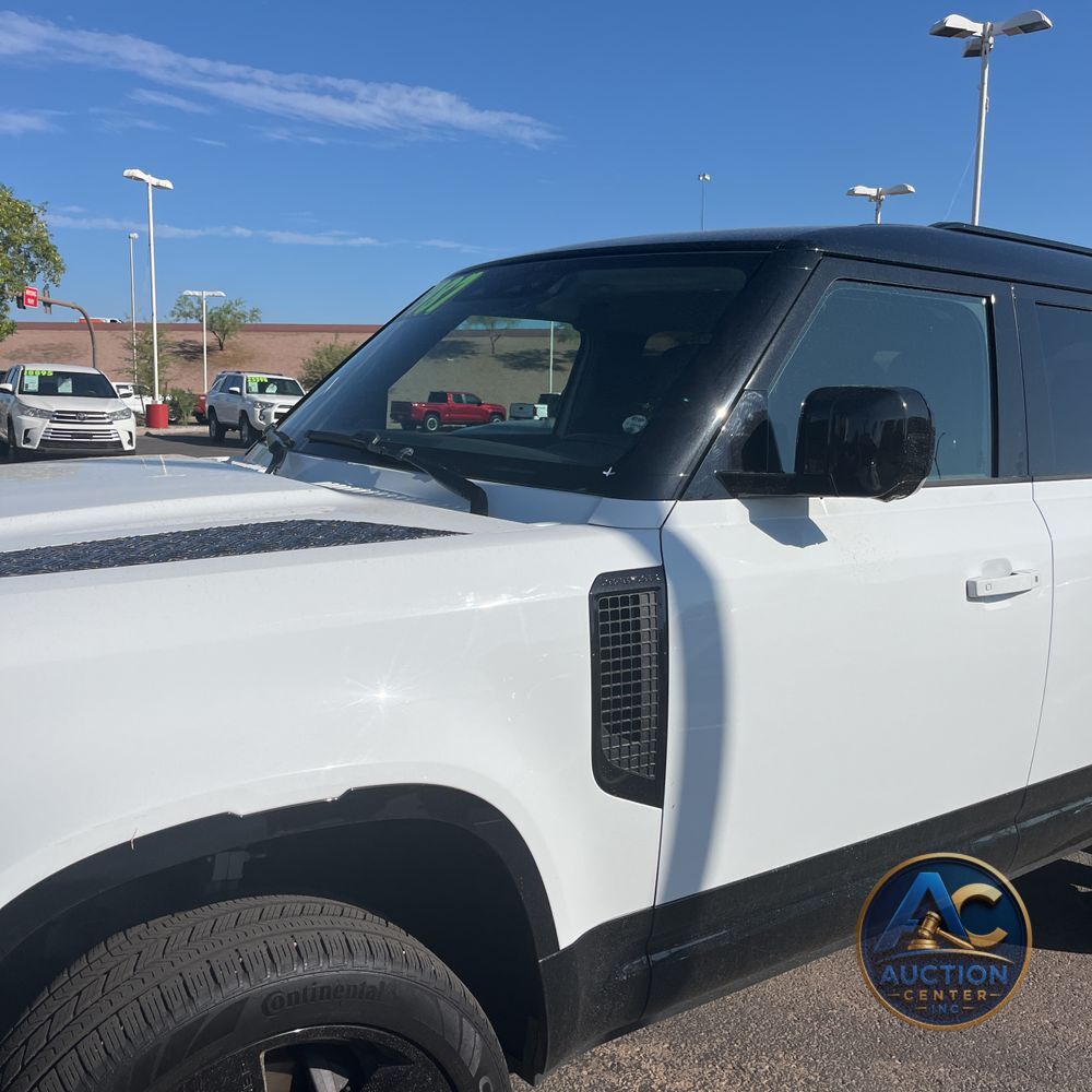 2024 Land Rover Defender 130 X-Dyn SE P400