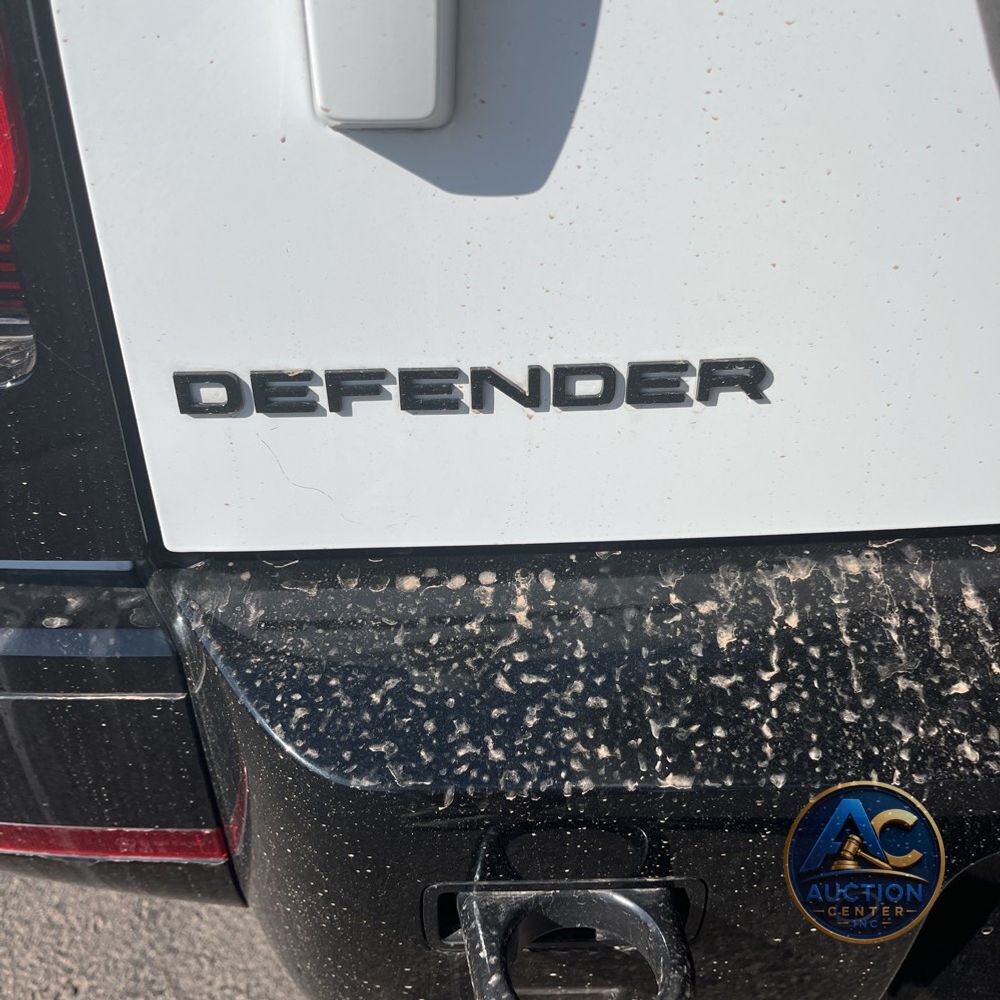 2024 Land Rover Defender 130 X-Dyn SE P400
