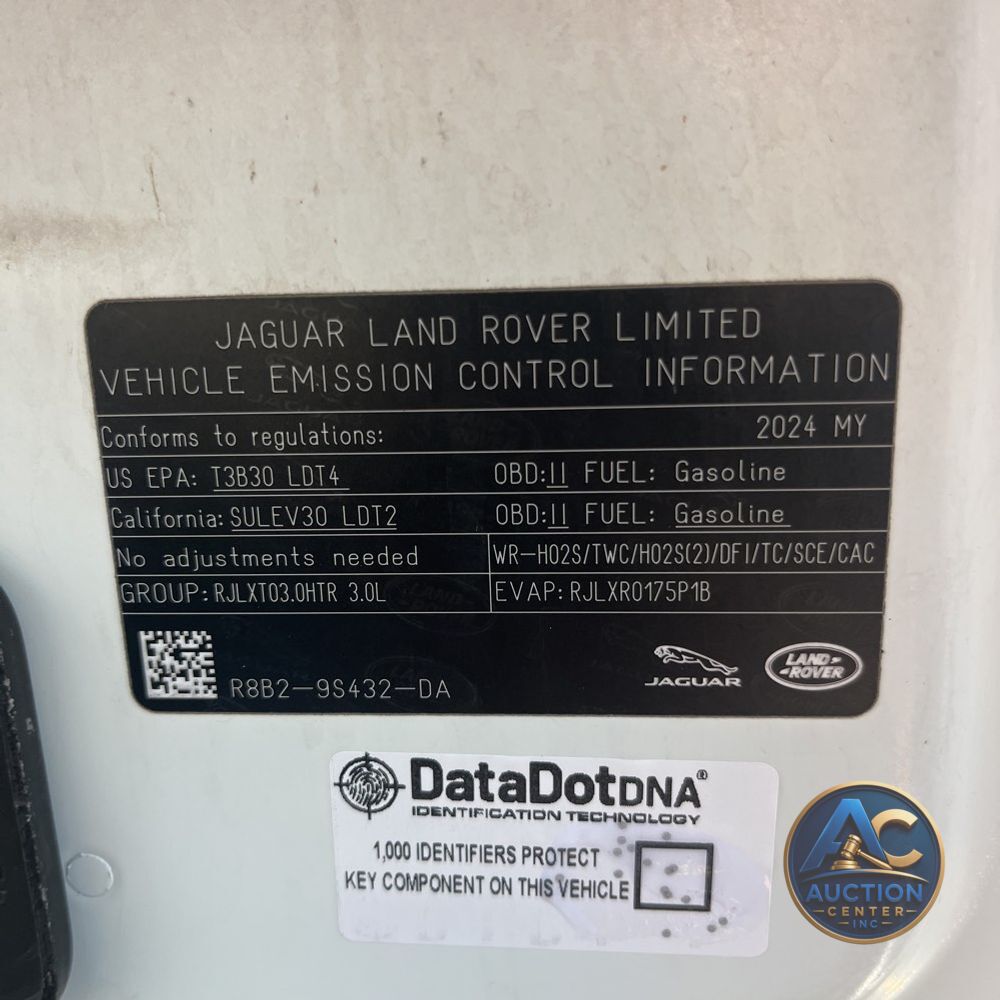 2024 Land Rover Defender 130 X-Dyn SE P400