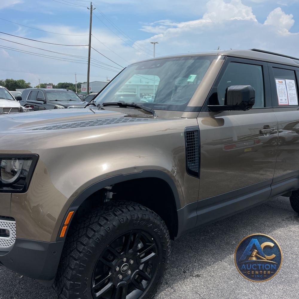 2024 Land Rover Defender 110 S P400