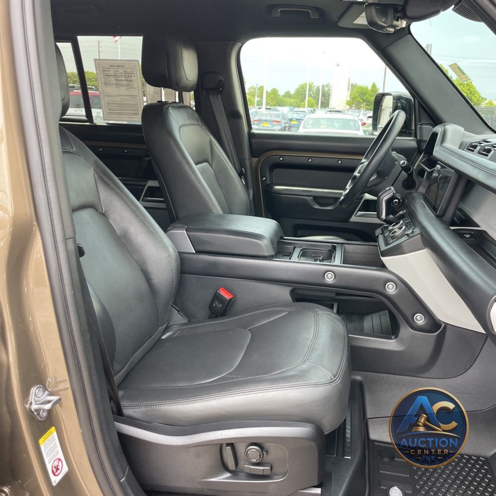 2024 Land Rover Defender 110 S P400