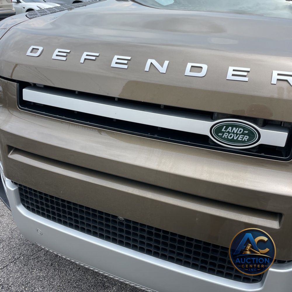 2024 Land Rover Defender 110 S P400
