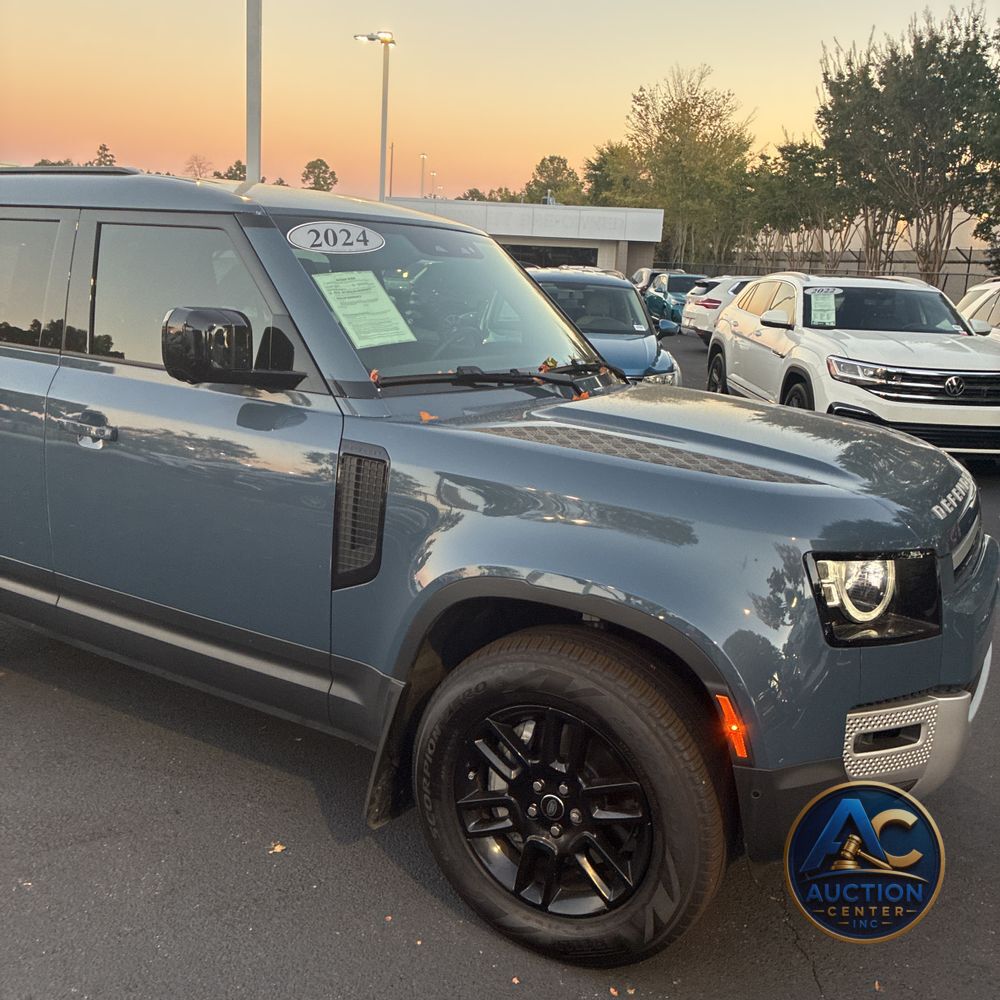 2024 Land Rover Defender 110 S P400