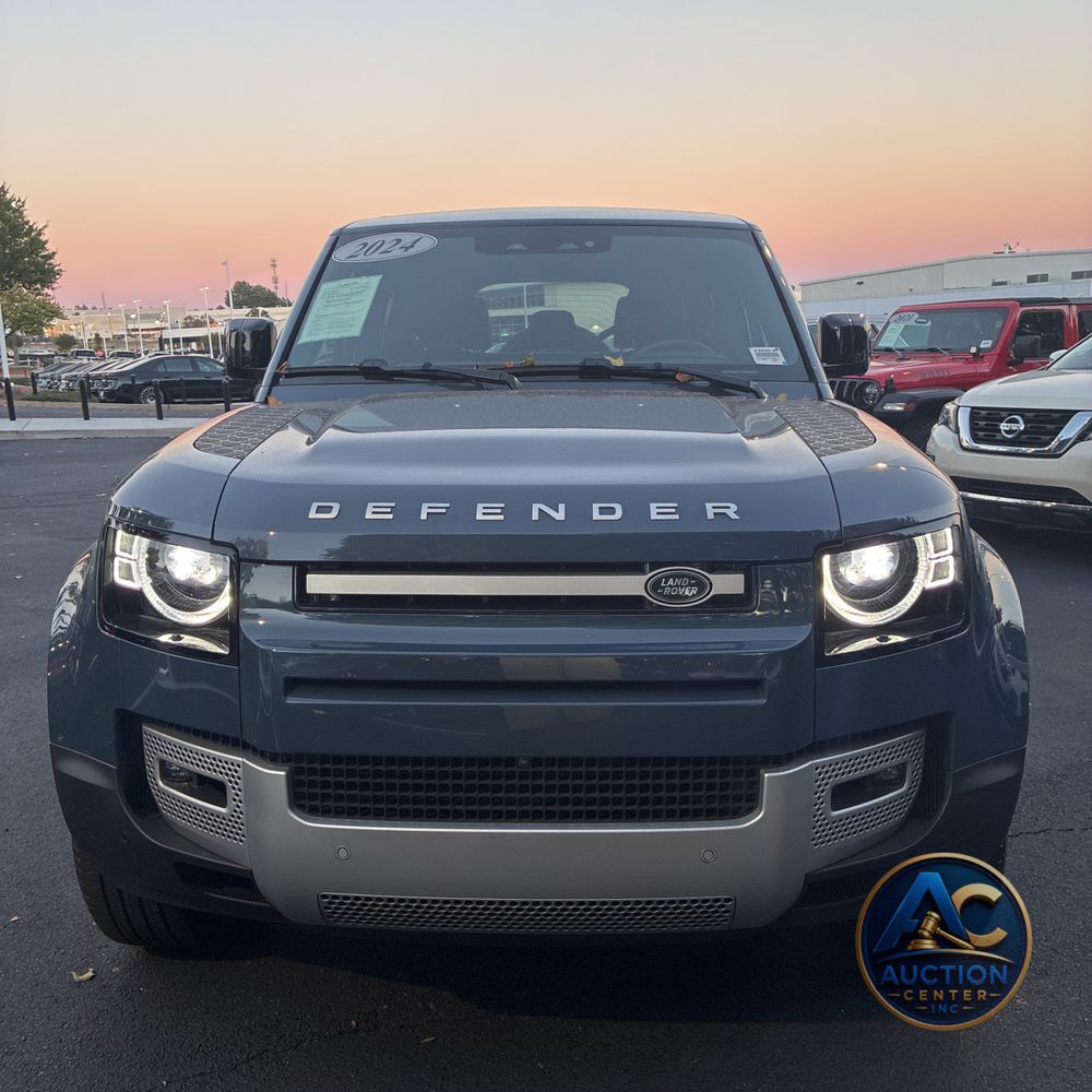 2024 Land Rover Defender 110 S P400