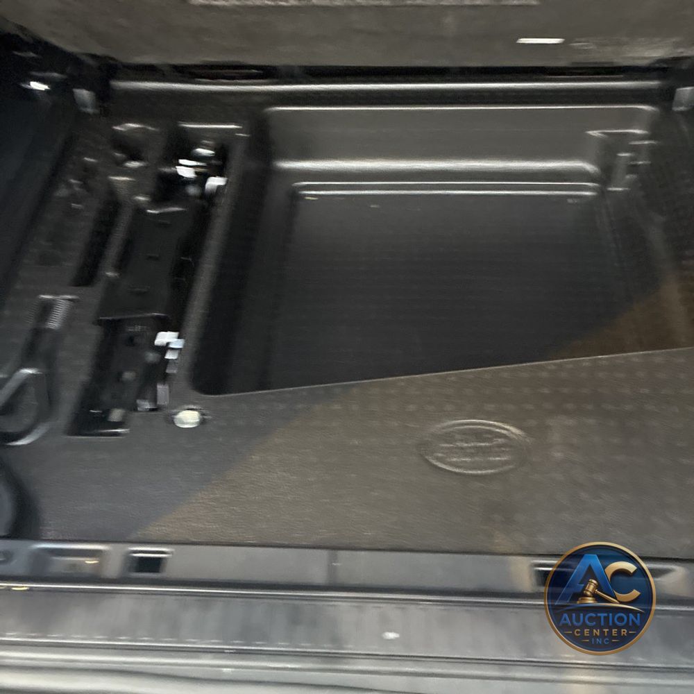 2024 Land Rover Defender 110 S P400