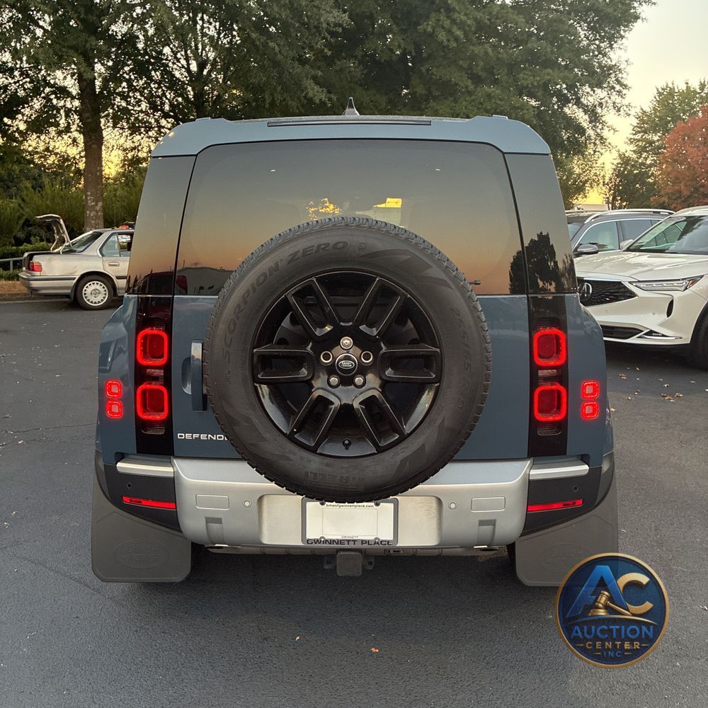 2024 Land Rover Defender 110 S P400
