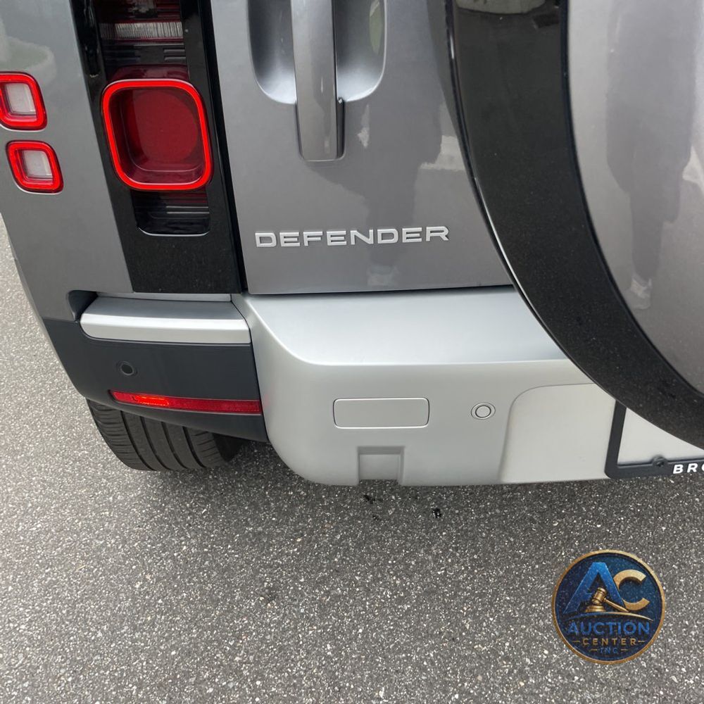 2024 Land Rover Defender 110 P400 S