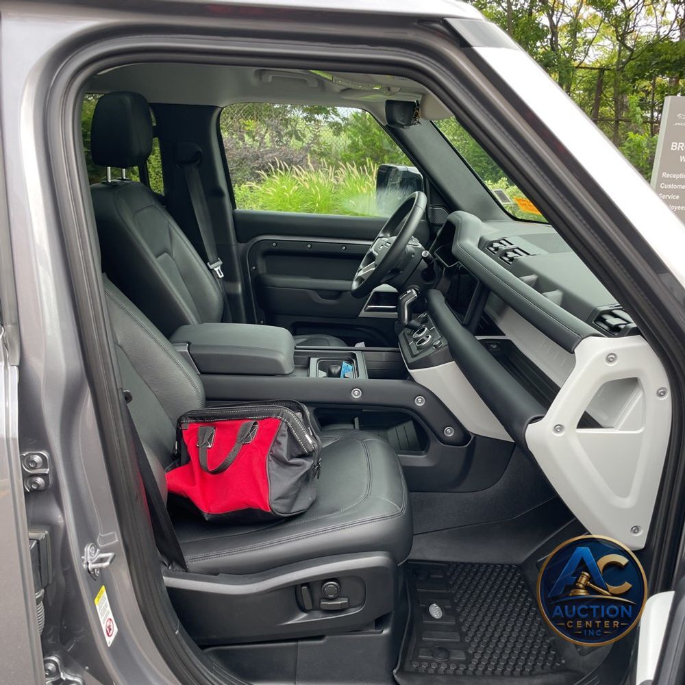 2024 Land Rover Defender 110 P400 S