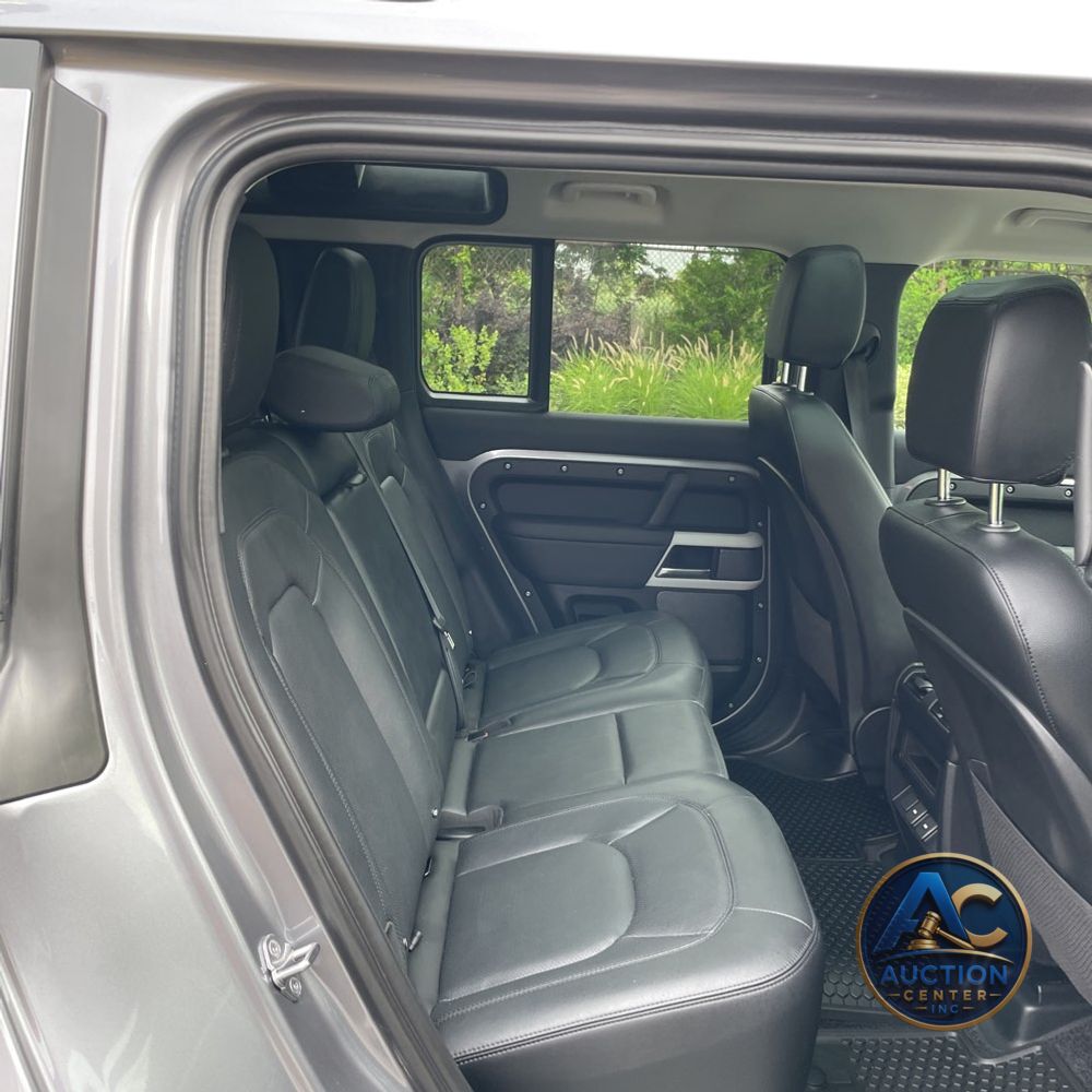 2024 Land Rover Defender 110 P400 S