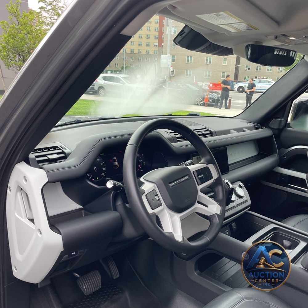 2024 Land Rover Defender 110 P400 S
