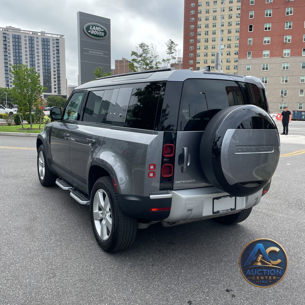 2024 Land Rover Defender 110 P400 S