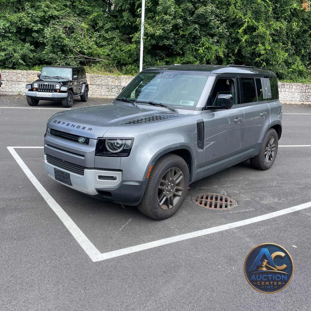 2024 Land Rover Defender 110 S P300
