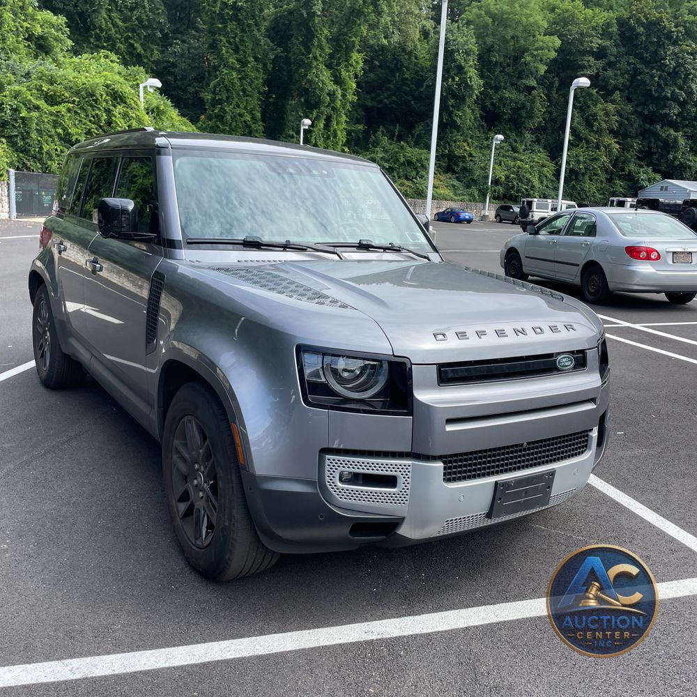 2024 Land Rover Defender 110 S P300