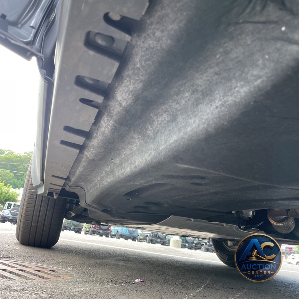 2024 Land Rover Defender 110 S P300