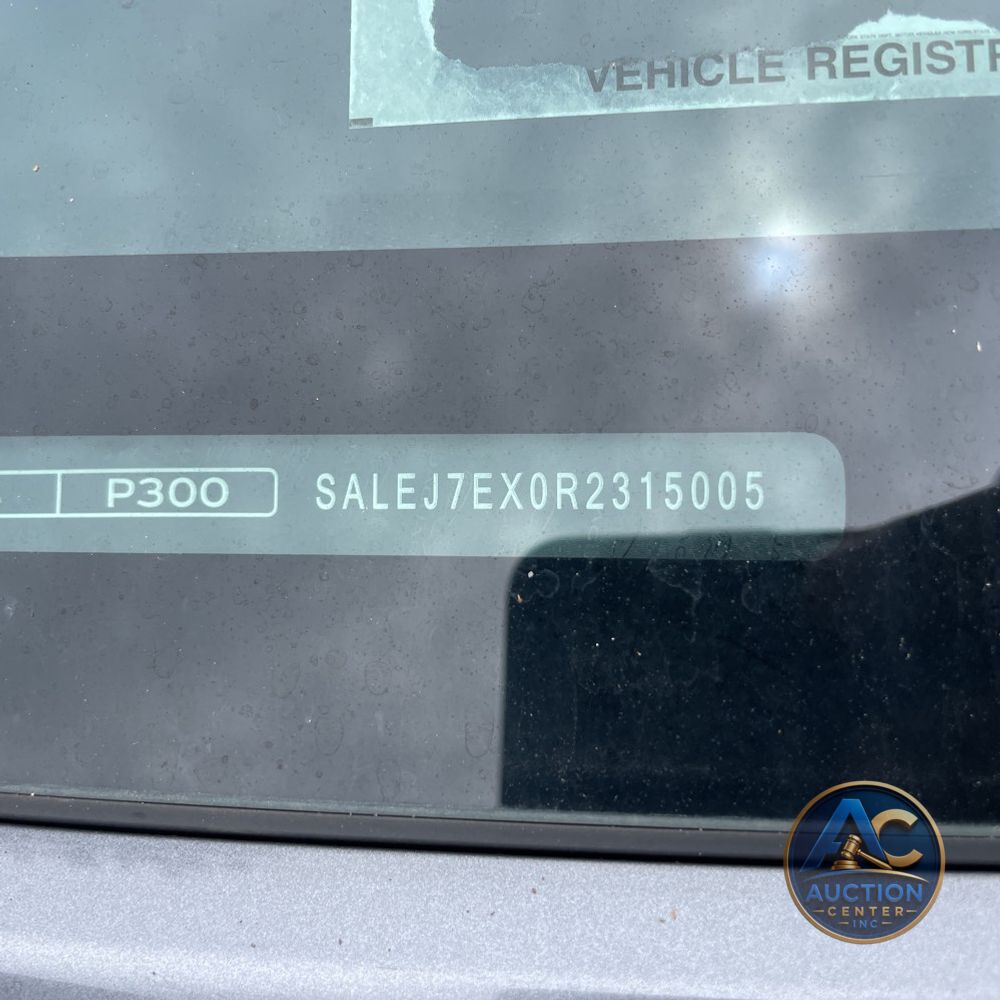 2024 Land Rover Defender 110 S P300