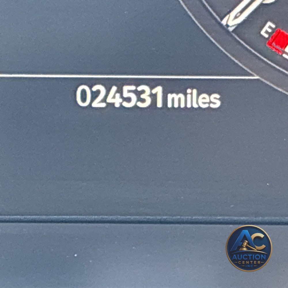 2024 Land Rover Defender 110 S P300