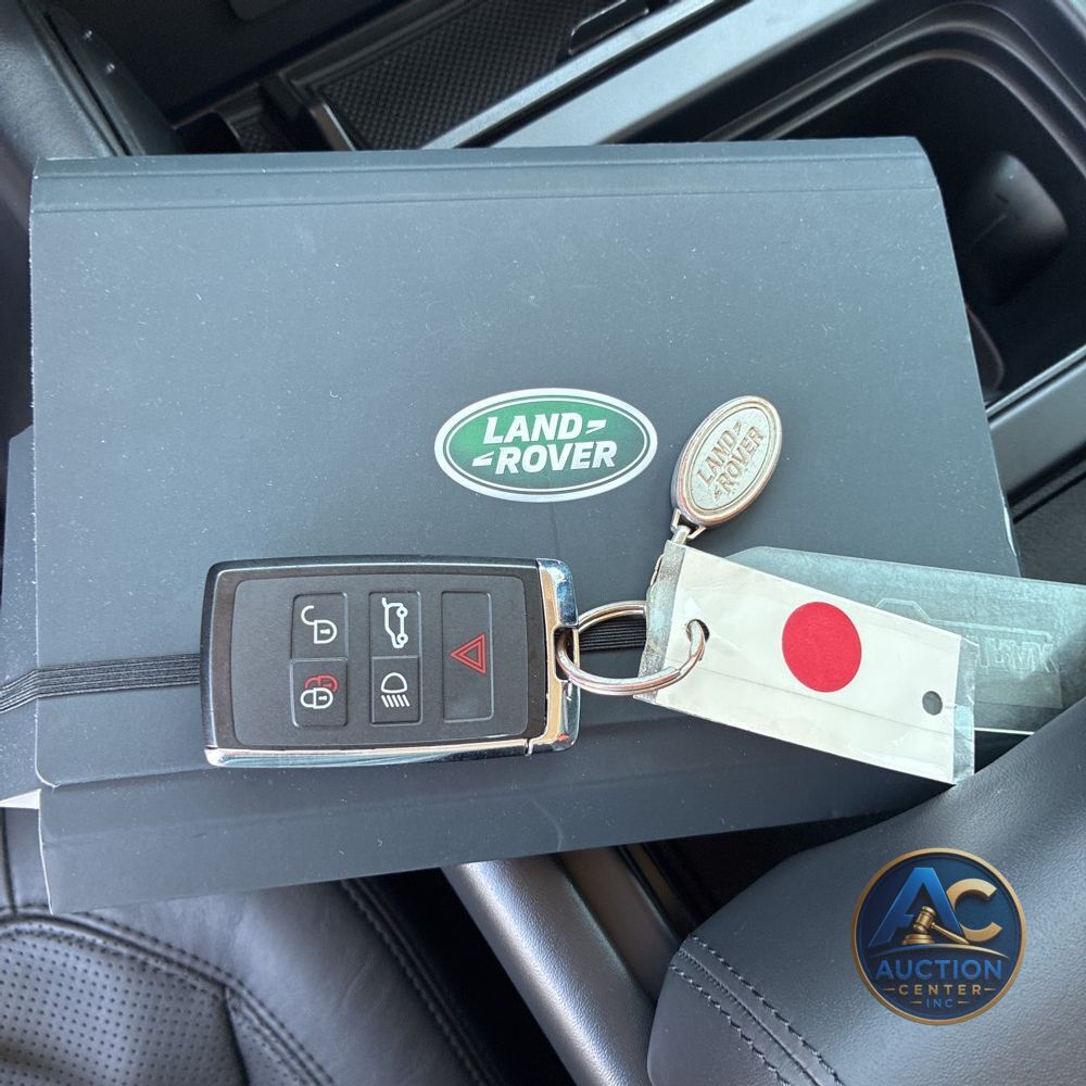 2024 Land Rover Defender 110 S P300