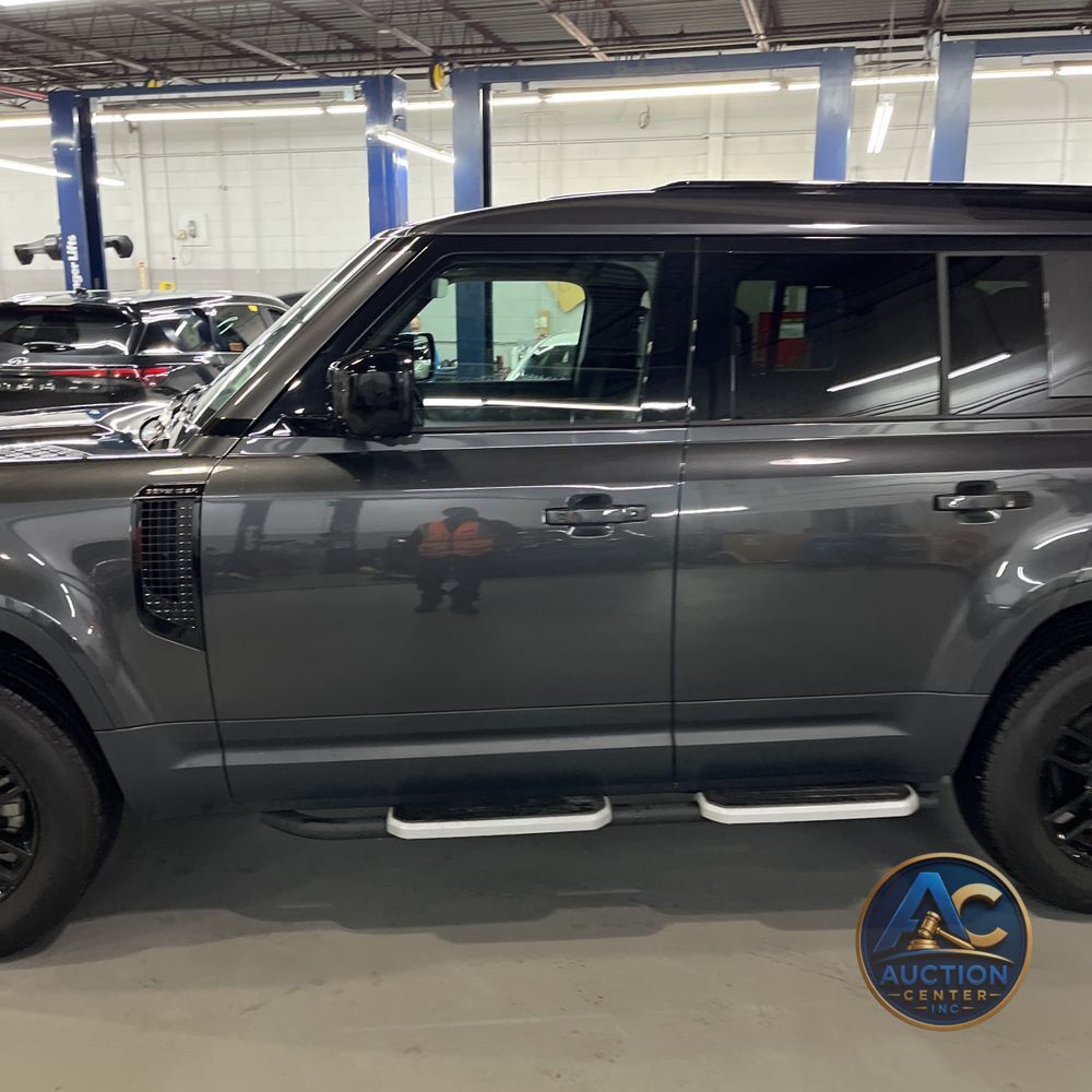2023 Land Rover Defender 110 S
