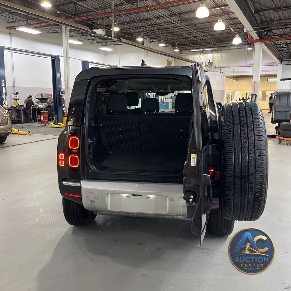 2023 Land Rover Defender 110 S