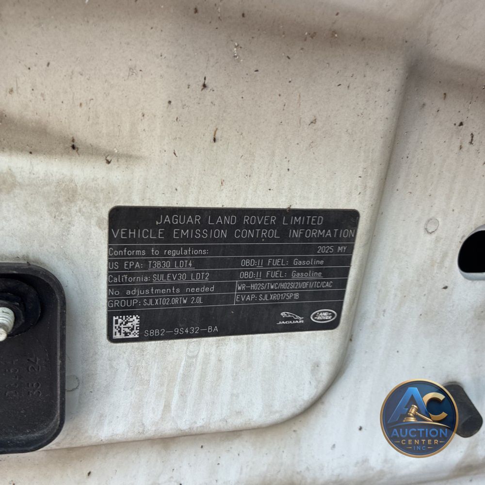 2025 Land Rover Defender 110 S P300