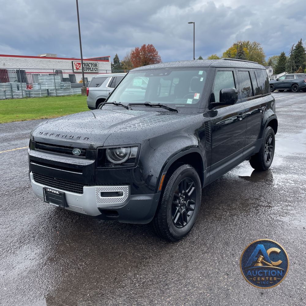 2025 Land Rover Defender 110 S P300