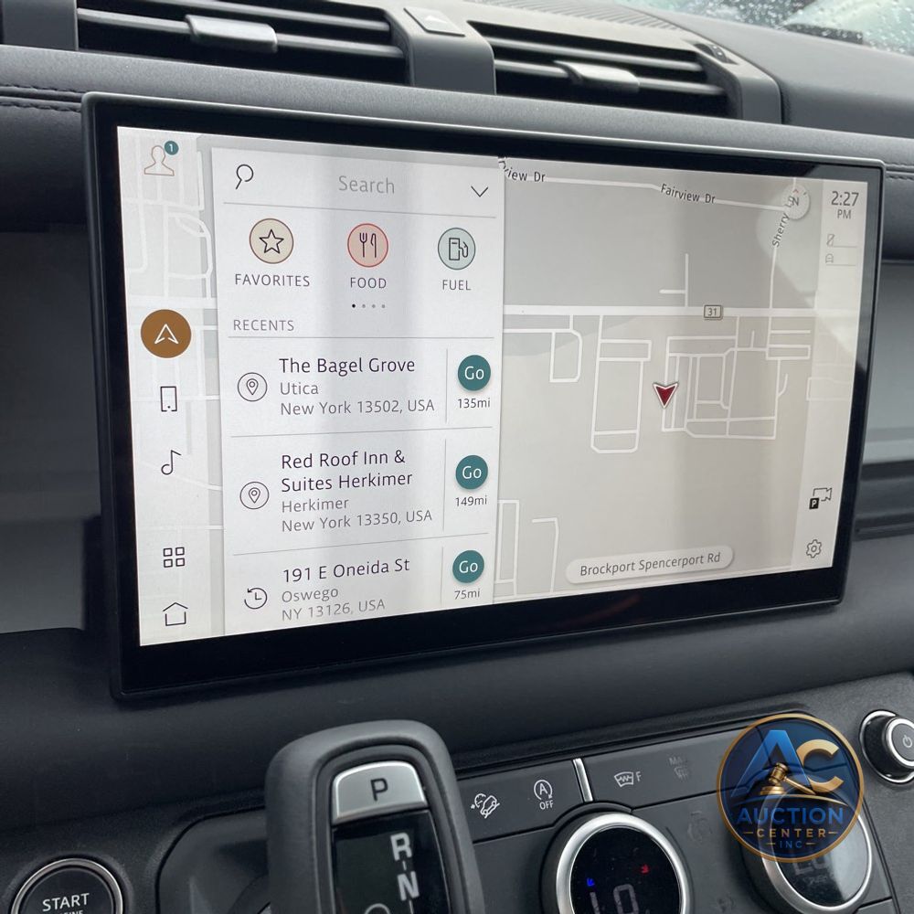 2025 Land Rover Defender 110 S P300