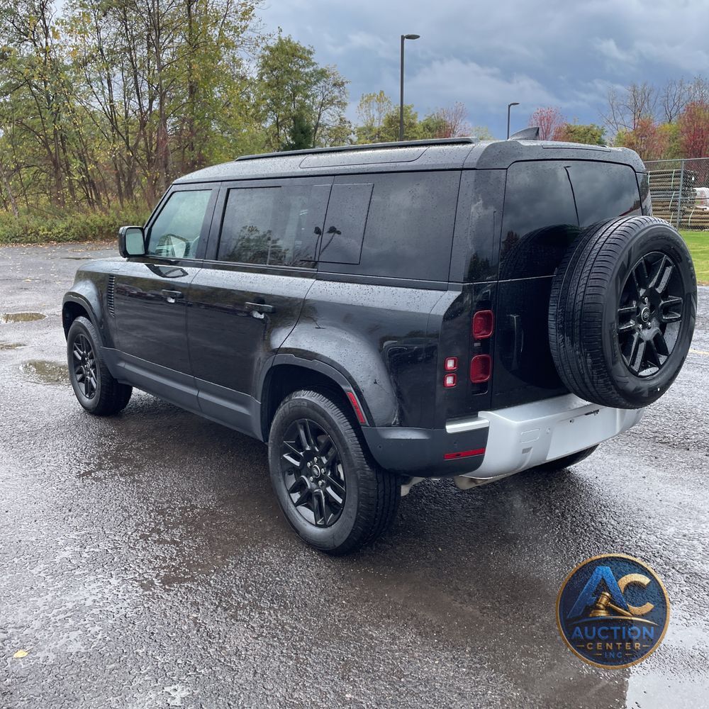 2025 Land Rover Defender 110 S P300