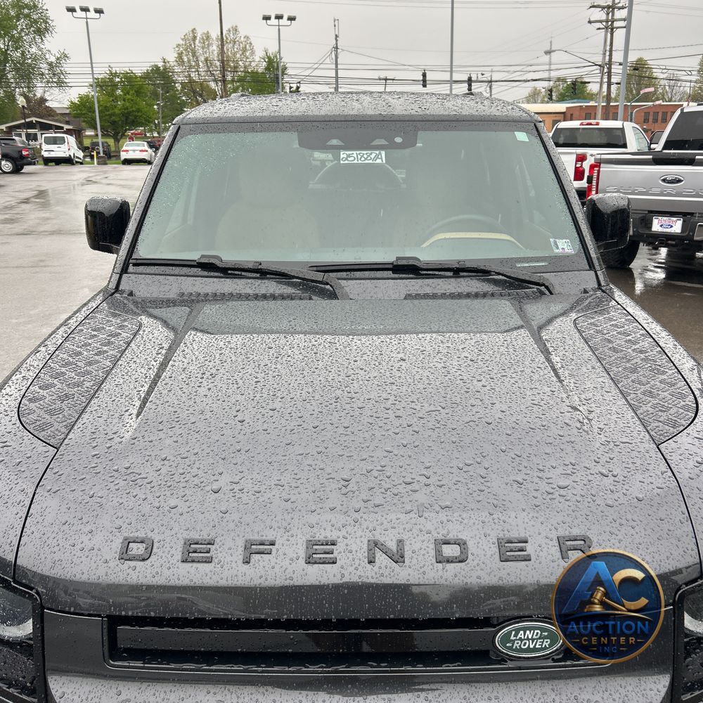 2025 Land Rover Defender 110 P300 S