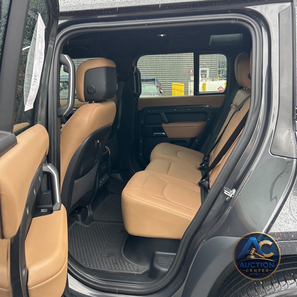 2025 Land Rover Defender 110 P300 S