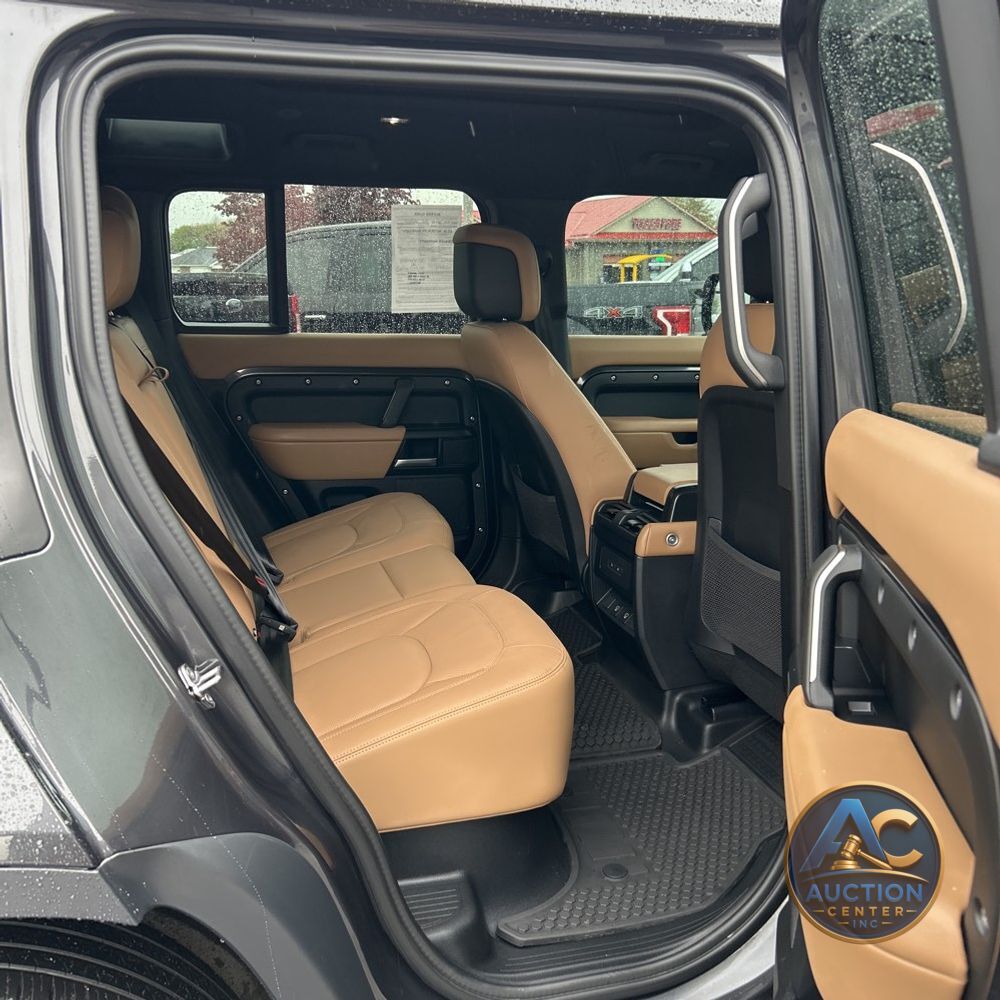 2025 Land Rover Defender 110 P300 S