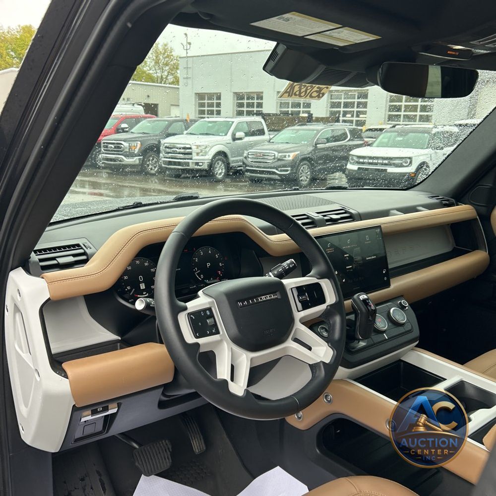 2025 Land Rover Defender 110 P300 S