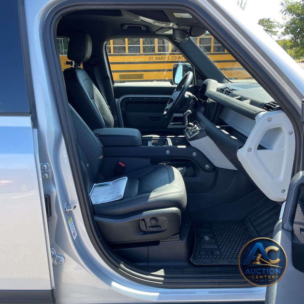 2024 Land Rover Defender 110 P400 S