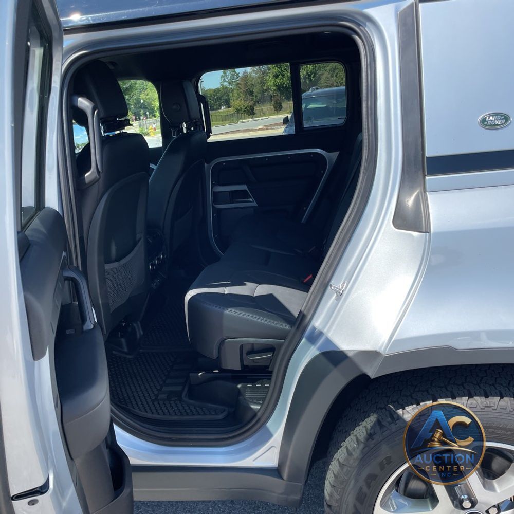 2024 Land Rover Defender 110 P400 S