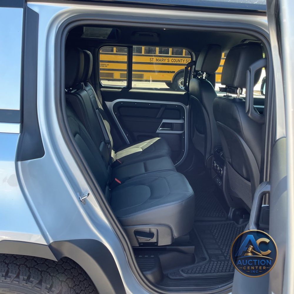 2024 Land Rover Defender 110 P400 S
