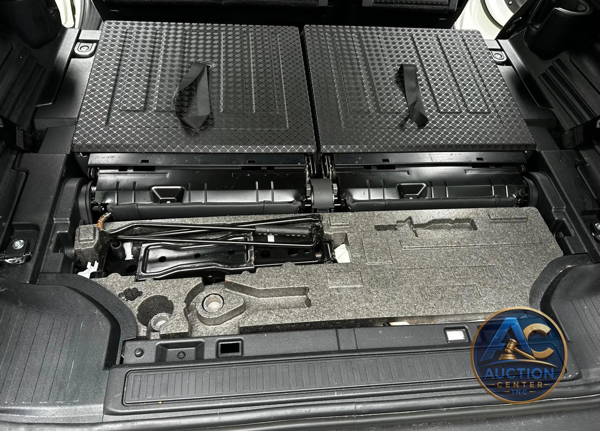 2023 Land Rover Defender 110 S