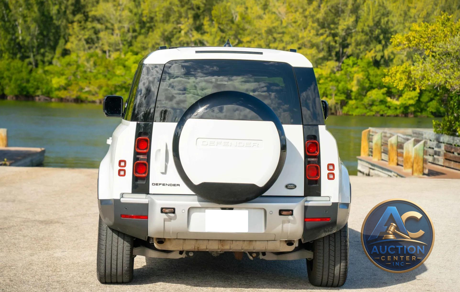 2023 Land Rover Defender 110 S