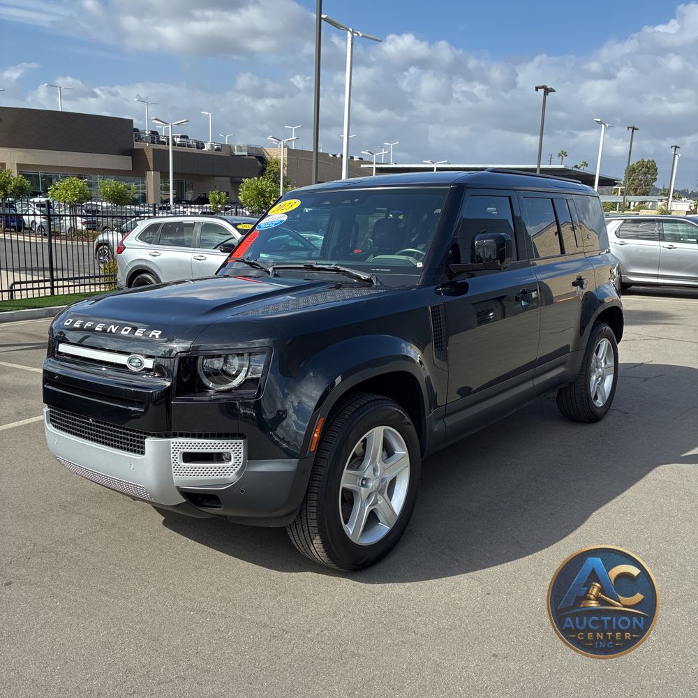 2023 Land Rover Defender 110 SE