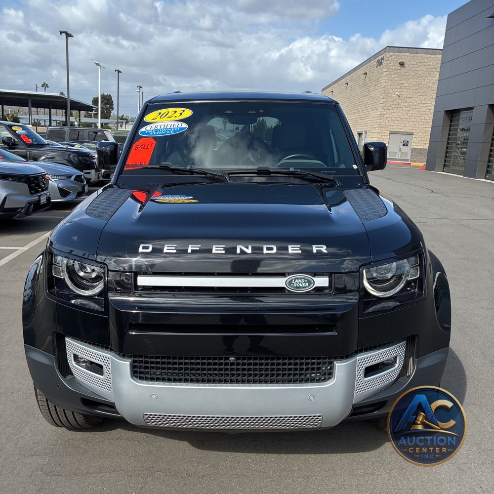 2023 Land Rover Defender 110 SE