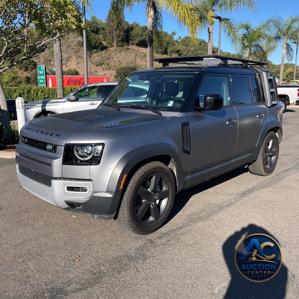 2023 Land Rover Defender 110 SE