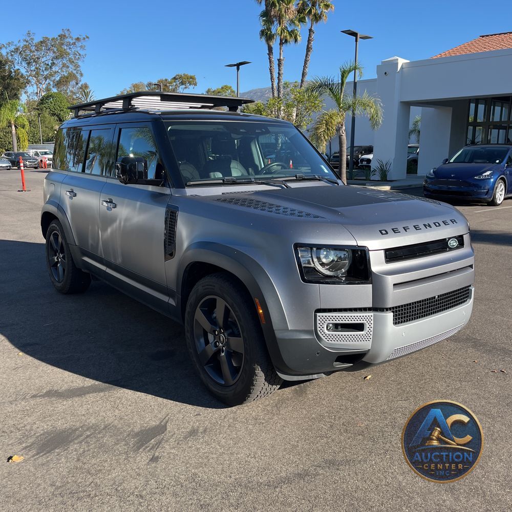 2023 Land Rover Defender 110 SE