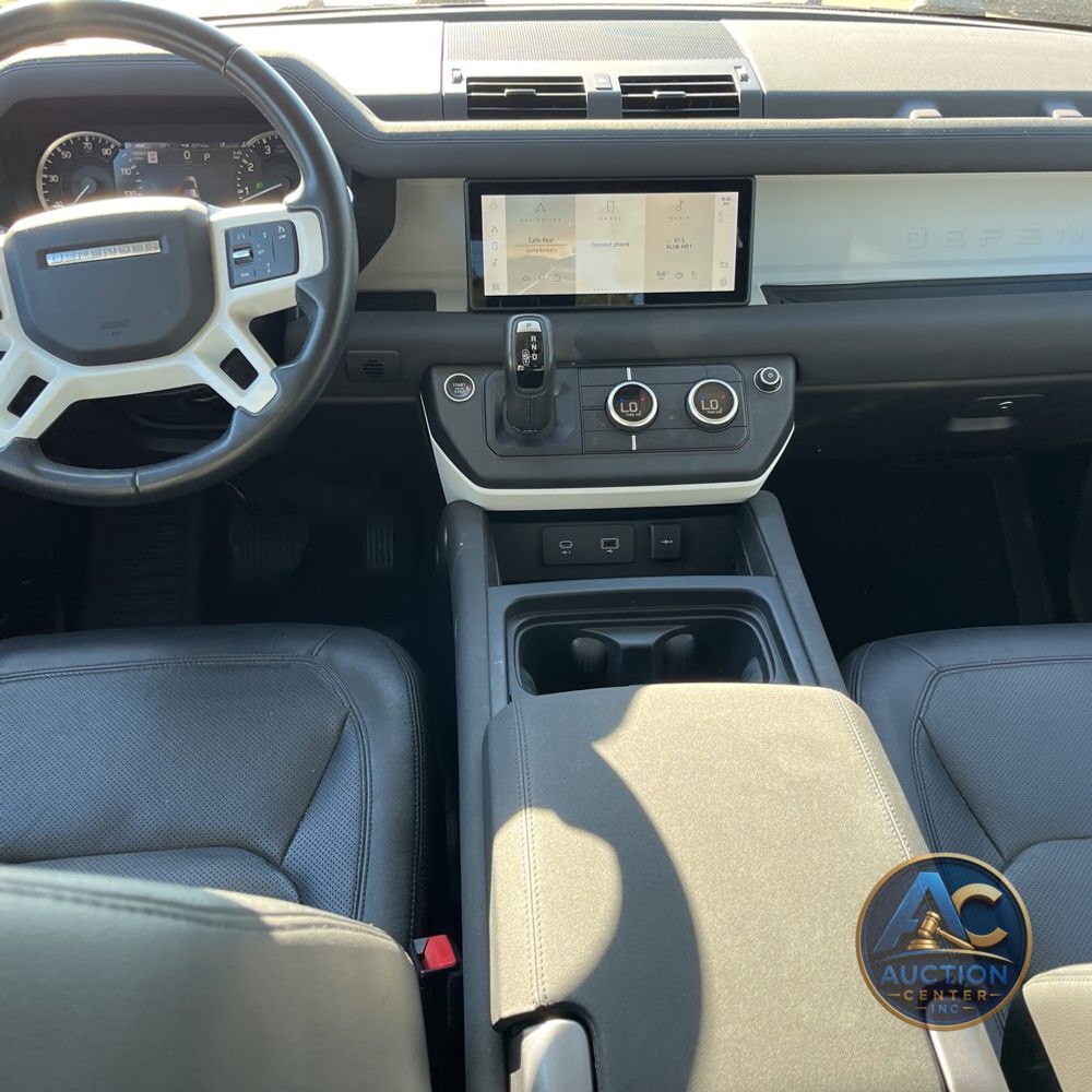 2023 Land Rover Defender 110 SE