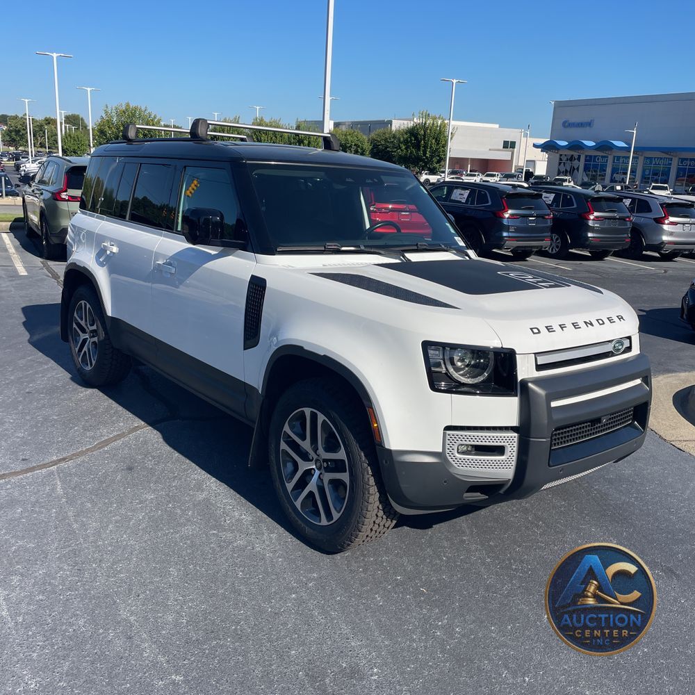 2022 Land Rover Defender 110 SE