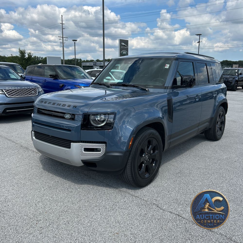 2023 Land Rover Defender 110 SE