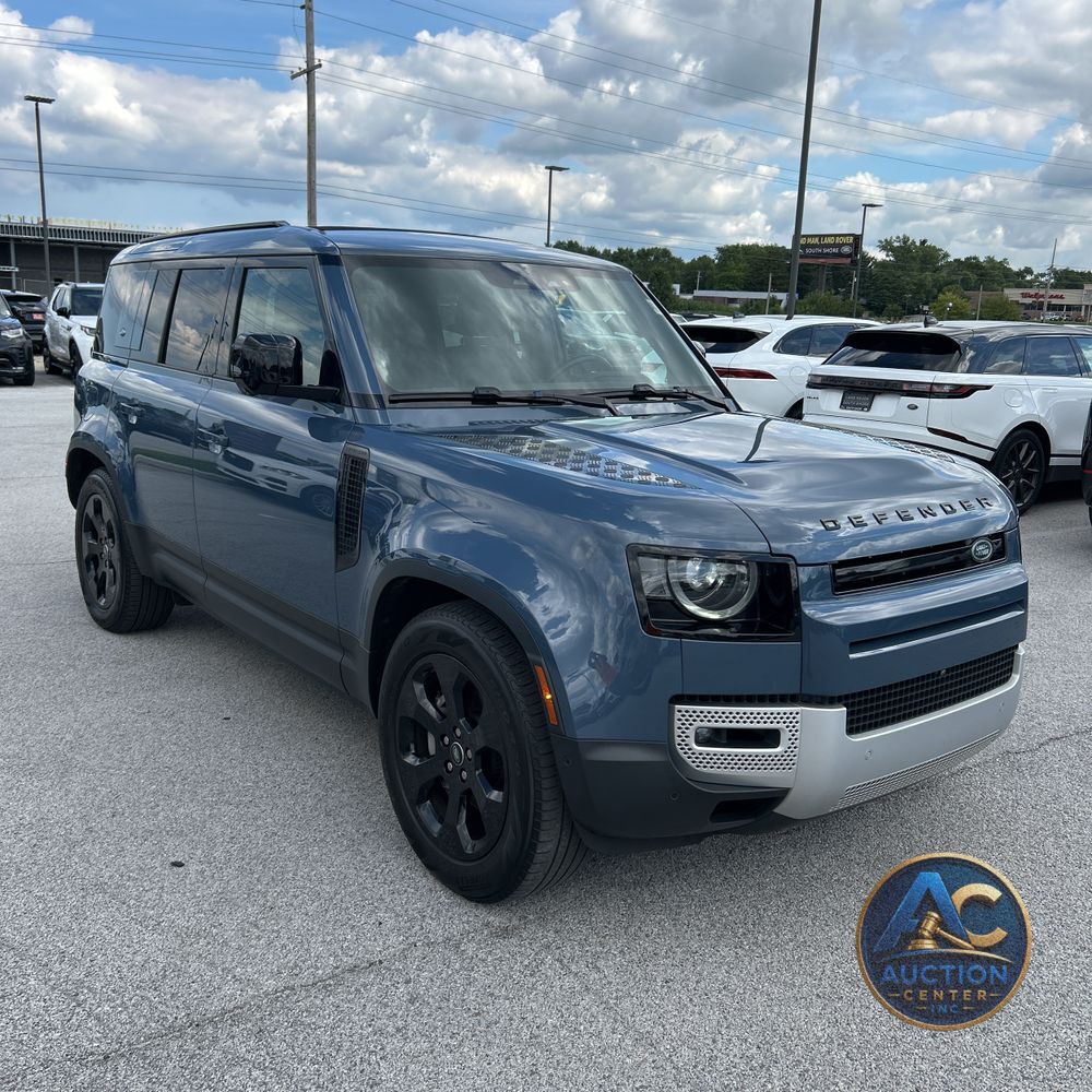 2023 Land Rover Defender 110 SE
