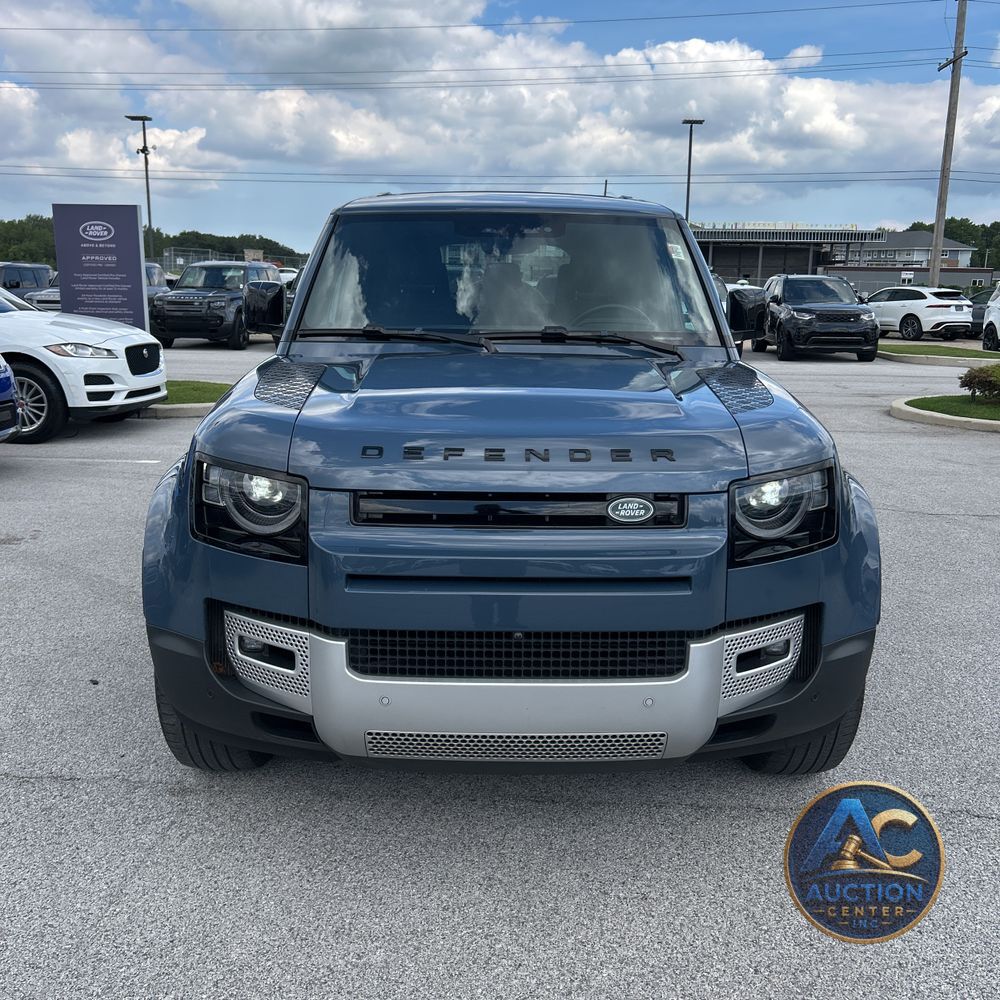 2023 Land Rover Defender 110 SE