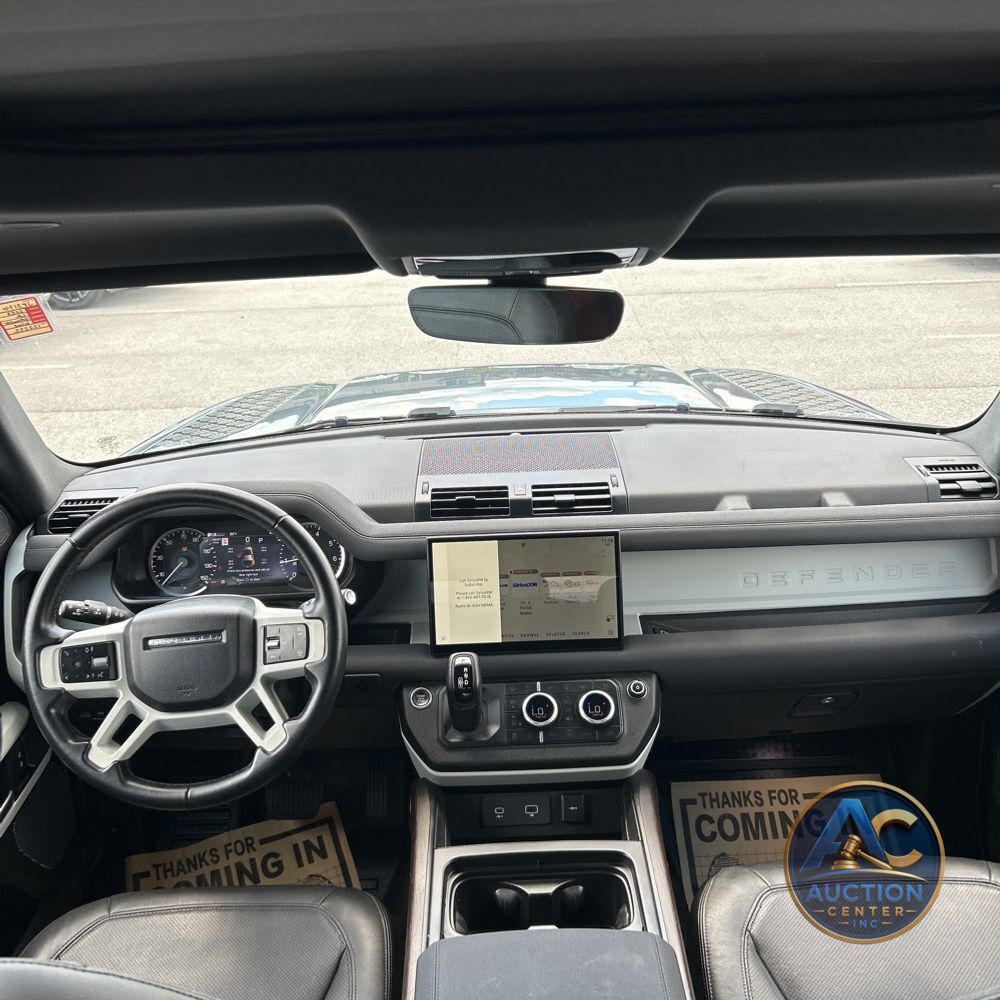 2023 Land Rover Defender 110 SE