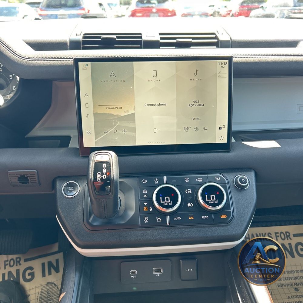 2023 Land Rover Defender 110 SE