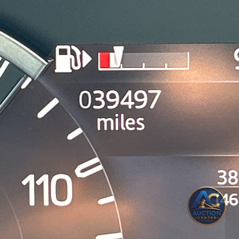 2023 Land Rover Defender 110 SE